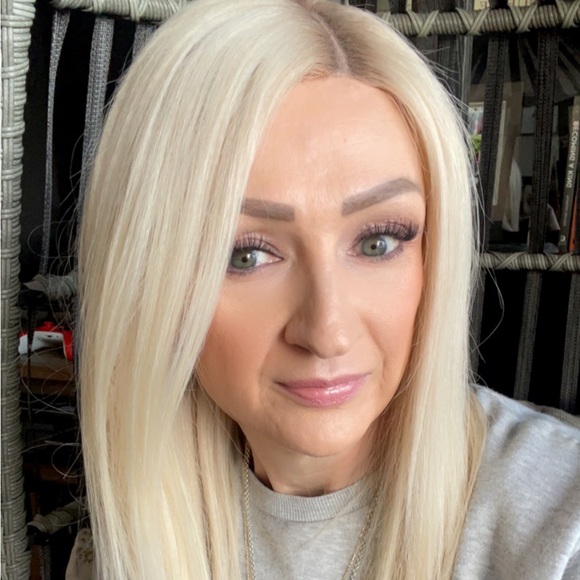 Meet your Posher, Ranae - Picture 3 of 3